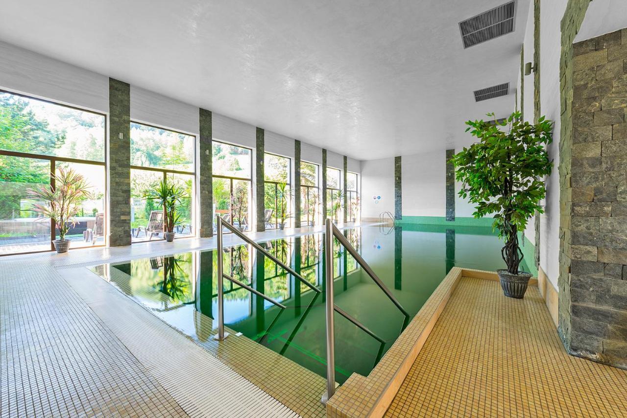 Hotel Olivia Medical Spa Skomielna Czarna Exterior foto