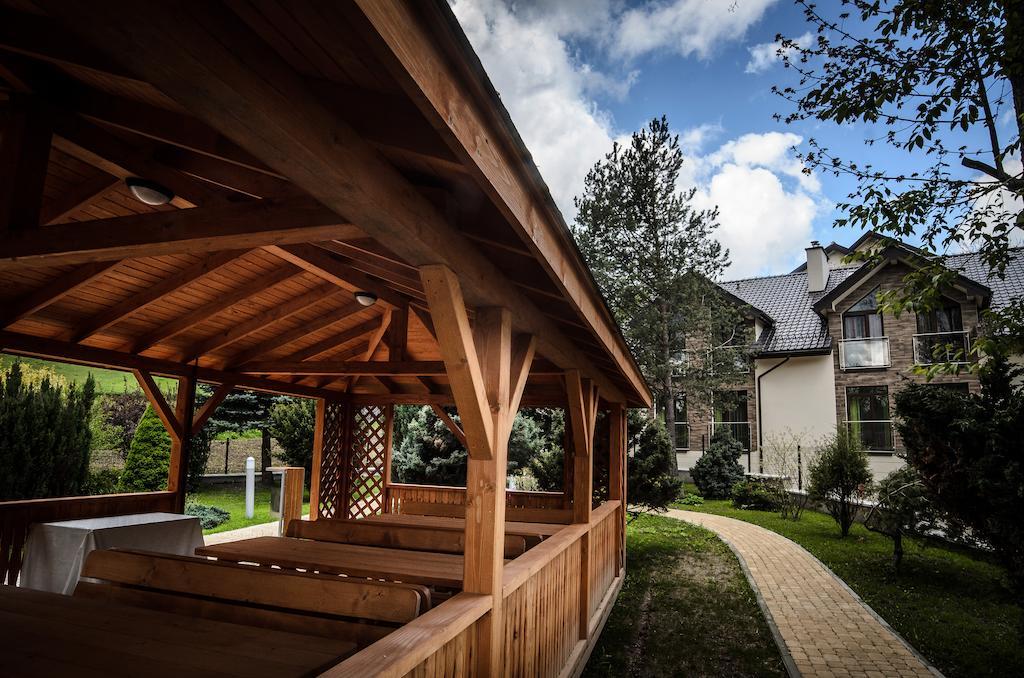 Hotel Olivia Medical Spa Skomielna Czarna Exterior foto